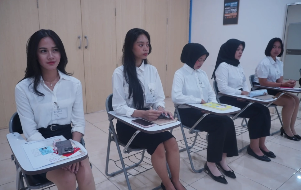 biaya menjadi pramugari pesawat